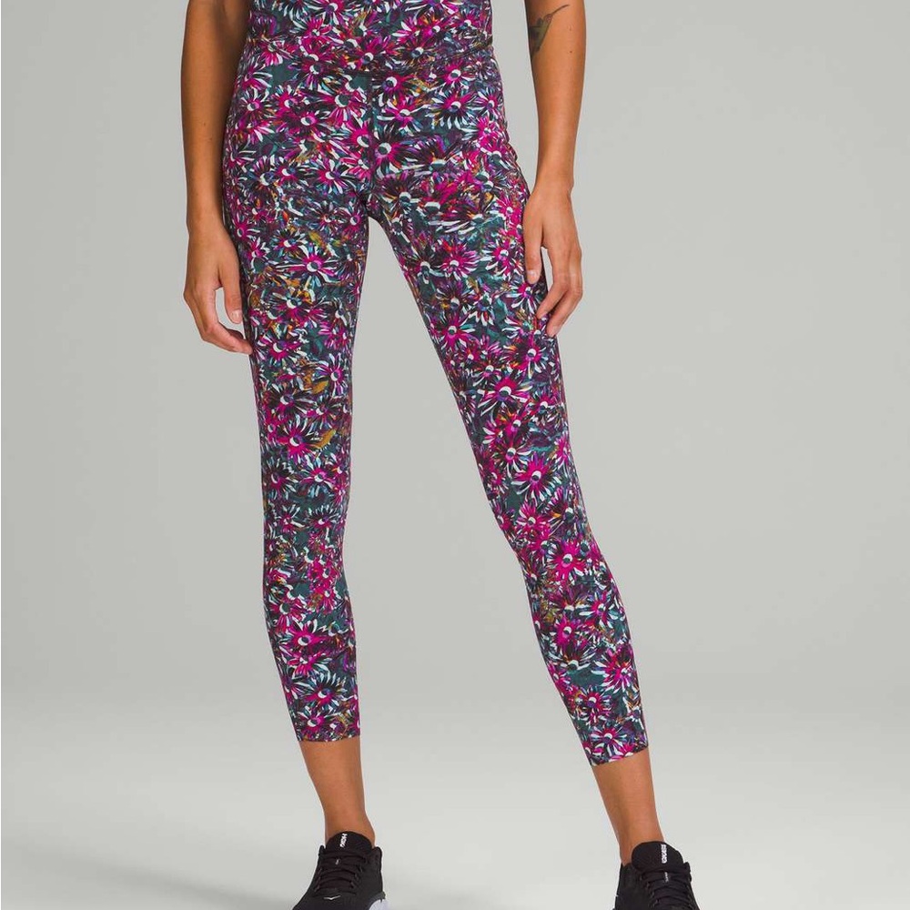 NWT Lululemon Base Pace High Rise Tights 25” Floral Electric Multi - Size 18